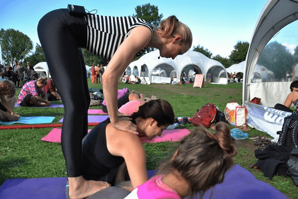 JIVAMUKTI UNDERVISERE TANJA OG LOUISE ROCKEDE COPENHAGEN YOGA FESTIVAL